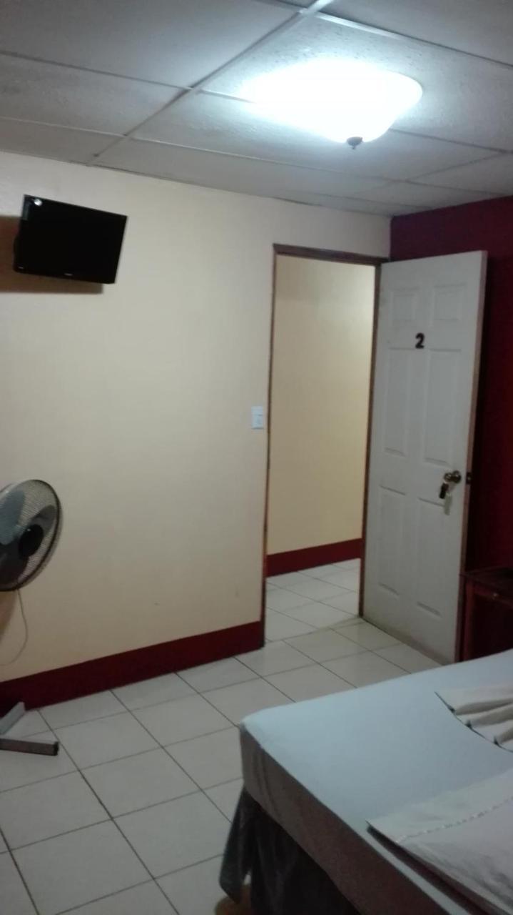 Hostal Don Frank 산 카를로스 외부 사진